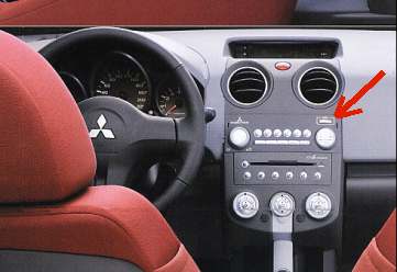 Mitsubishi Der neue Colt - Cockpit, Bildquelle: Prospekt, Modell 2004. 