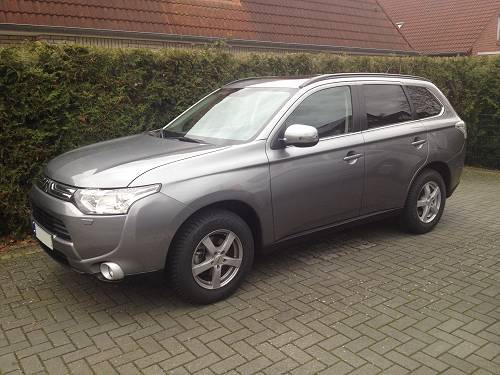 Outlander 2.2 DI-D Instyle ClearTec 4WD von m-i-c-h-a. 