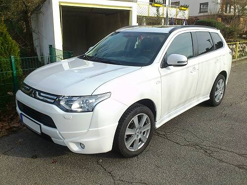 Outlander 2.2 DI-D Instyle ClearTec 4WD von outrolli74. 