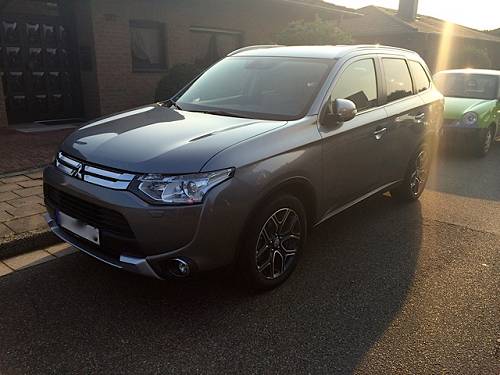 Outlander 2.2 DI-D Instyle 4WD 6-Gang-Automatik von Wizkid. 